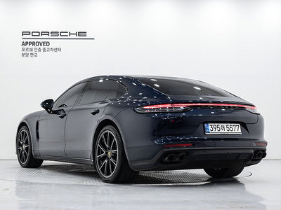 PORSCHE PANAMERA - 4