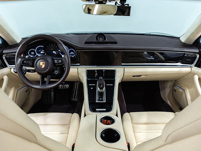 PORSCHE PANAMERA - 5