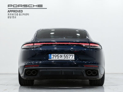 PORSCHE PANAMERA - 3