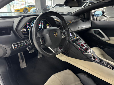 LAMBORGHINI AVENTADOR - 3