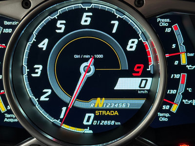 LAMBORGHINI AVENTADOR - 6