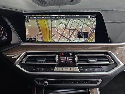 2021 BMW X5 — миниатюра 21