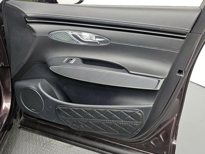 2022 Genesis ELECTRIFIED GV70 — миниатюра 14