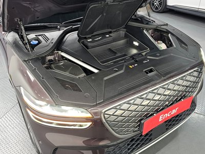GENESIS ELECTRIFIED GV70 - 7