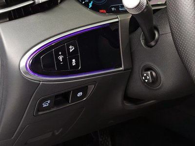 2022 Genesis ELECTRIFIED GV70 — миниатюра 21