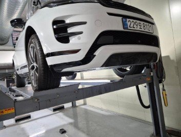 LAND ROVER RANGE ROVER EVOQUE - View 1