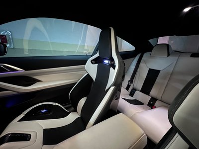 2022 BMW M4 — миниатюра 15