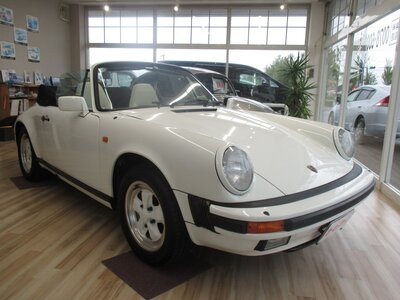 PORSCHE 911 CABRIOLET