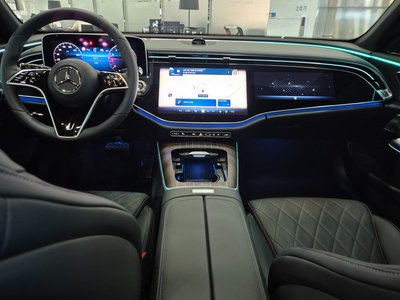 MERCEDES-BENZ E-CLASS - 4