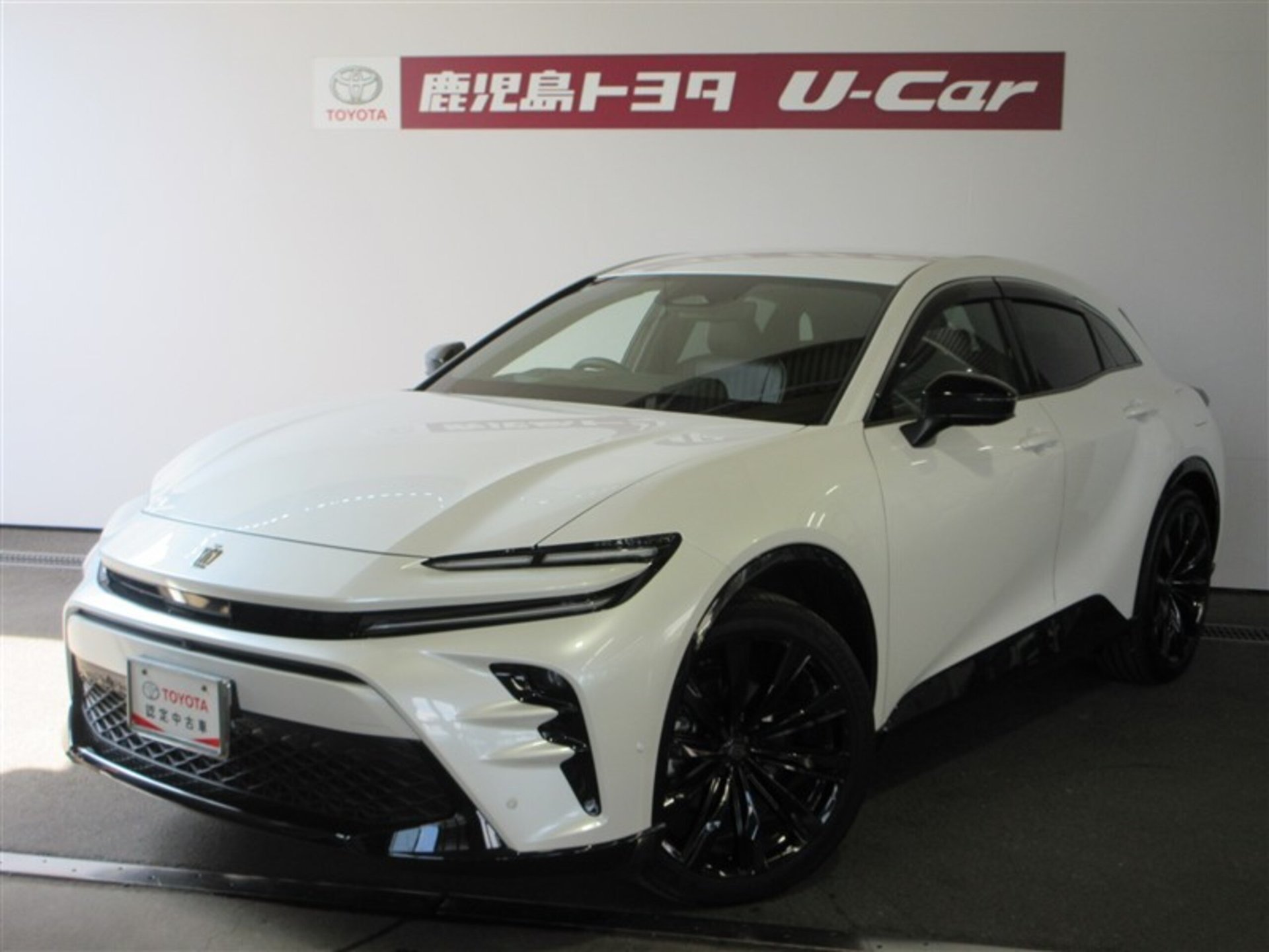 TOYOTA CROWN SPORT - View 1