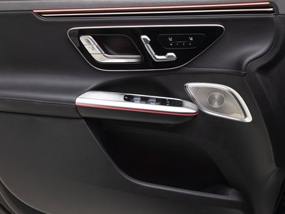 صورة مصغرة 15 لـ 2025 Mercedes-BENZ EQE