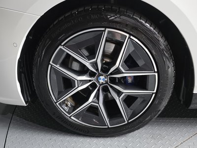 2024 BMW 5 SERIES photo 6