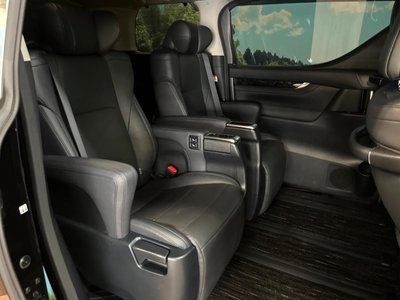 TOYOTA ALPHARD - 9