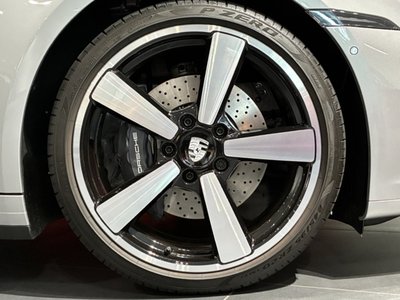 2024 Porsche 911 — миниатюра 11