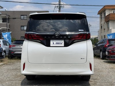 2024 Toyota ALPHARD — фото 8