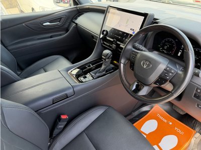 2024 Toyota ALPHARD — миниатюра 11