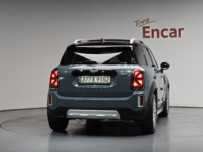 MINI COUNTRYMAN - 4