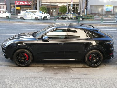 PORSCHE CAYENNE - 8