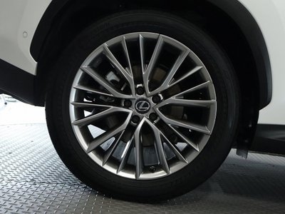 صورة 7 لـ 2023 Lexus NX