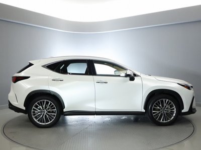 صورة 5 لـ 2023 Lexus NX