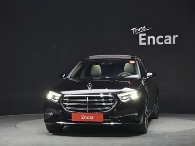 MERCEDES-BENZ E-CLASS - 2