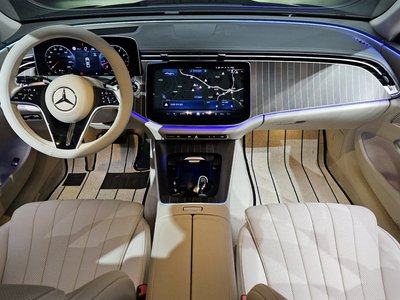 MERCEDES-BENZ E-CLASS - 5