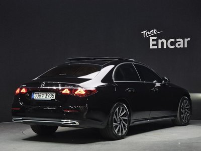 MERCEDES-BENZ E-CLASS - 4