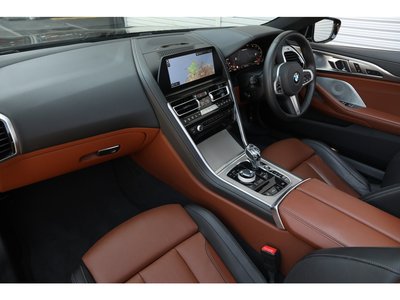 BMW 8 SERIES CABRIOLET - 3