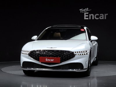 صورة 2 لـ 2022 Genesis G90 (RS4)