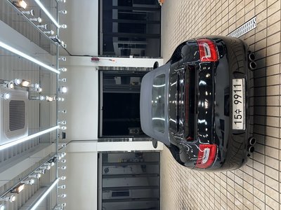 PORSCHE 911 - 4