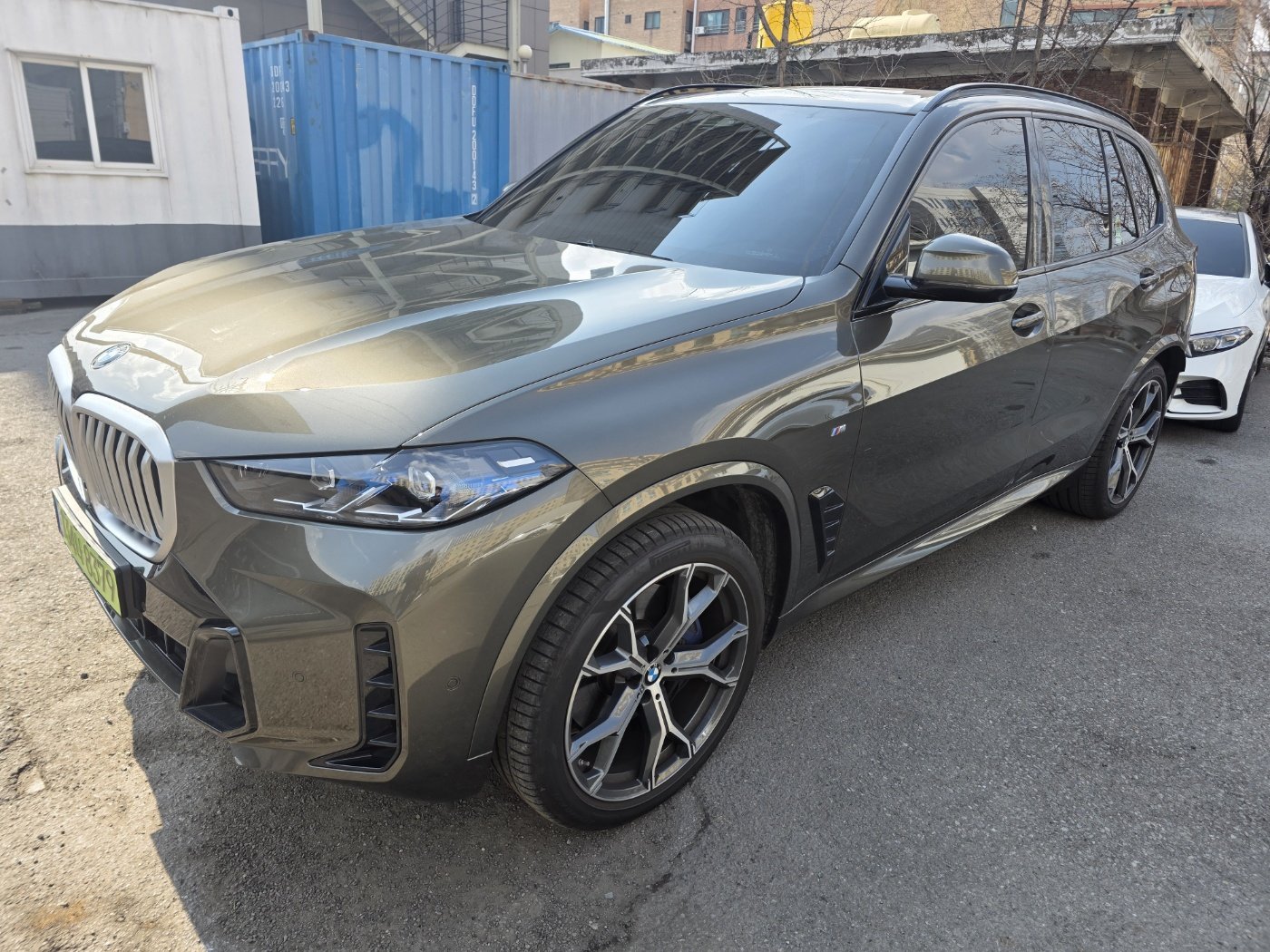 BMW X5 - View 1
