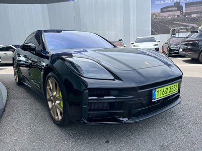 PORSCHE PANAMERA - 4