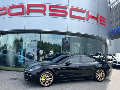 PORSCHE PANAMERA - 1