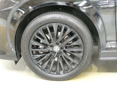 2023 Lexus RZ thumbnail 34