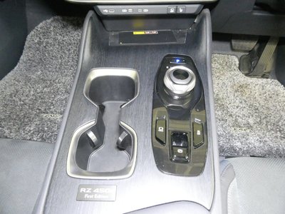 2023 Lexus RZ thumbnail 12
