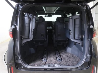 صورة 31 لـ 2023 Toyota VELLFIRE