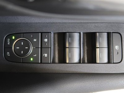 صورة 29 لـ 2023 Toyota VELLFIRE