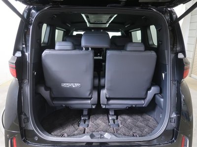صورة 30 لـ 2023 Toyota VELLFIRE
