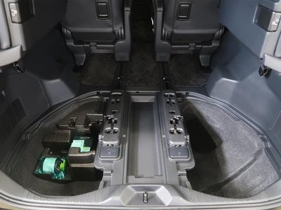 صورة 32 لـ 2023 Toyota VELLFIRE