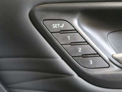 صورة 18 لـ 2023 Toyota VELLFIRE