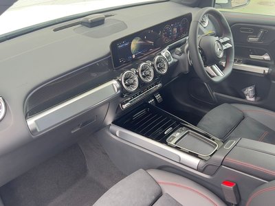 MERCEDES-BENZ GLB - 10