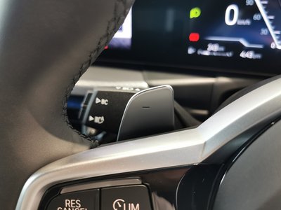 2025 BMW 3 SERIES — миниатюра 30