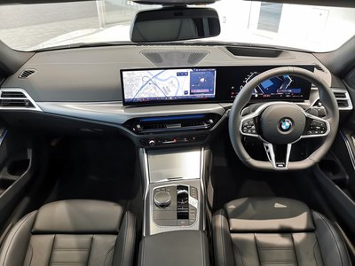 2025 BMW 3 SERIES 照片 2