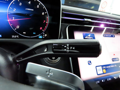 2025 Mercedes-BENZ E-CLASS — миниатюра 12