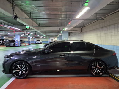 صورة 5 لـ 2024 BMW 5 SERIES