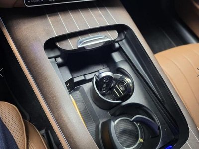 MERCEDES-BENZ E-CLASS - 10