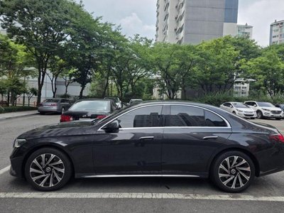 MERCEDES-BENZ E-CLASS - 2