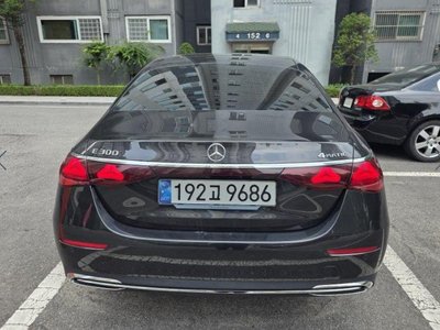 MERCEDES-BENZ E-CLASS - 6