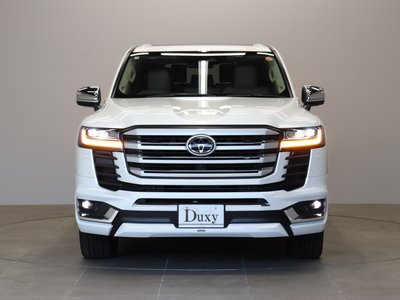 TOYOTA LAND CRUISER 300 - 7