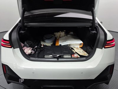 2025 BMW I5 — миниатюра 20